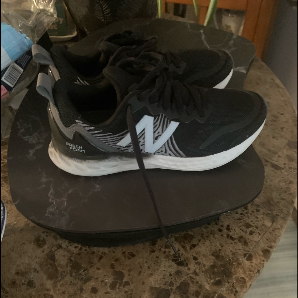Size 7 9/10 New Balance running shoes